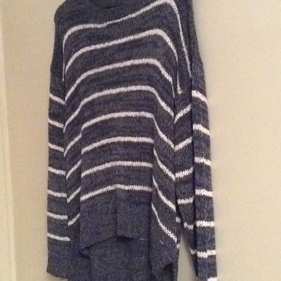 Sweater - Picture 1 of 6